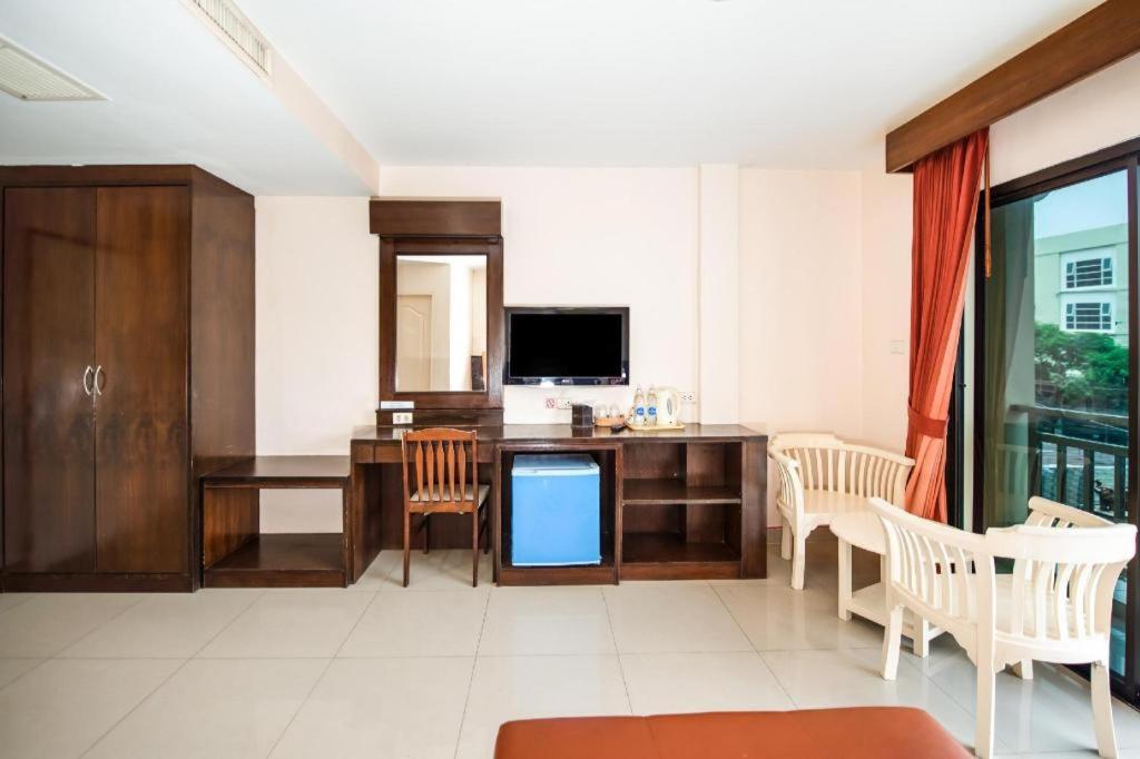 Oyo 343 Wanna Marine Hotel Phuket