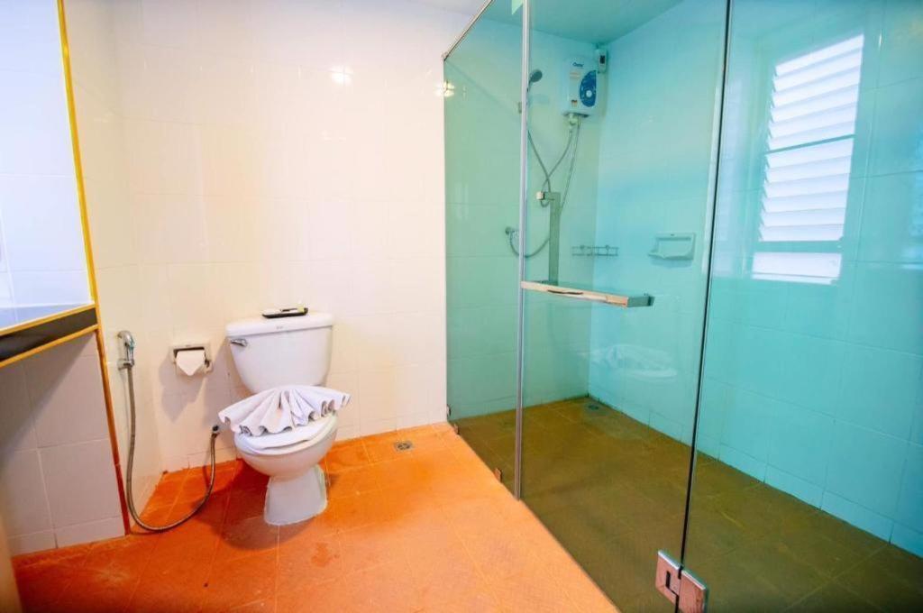 Oyo 343 Wanna Marine Hotel 2*